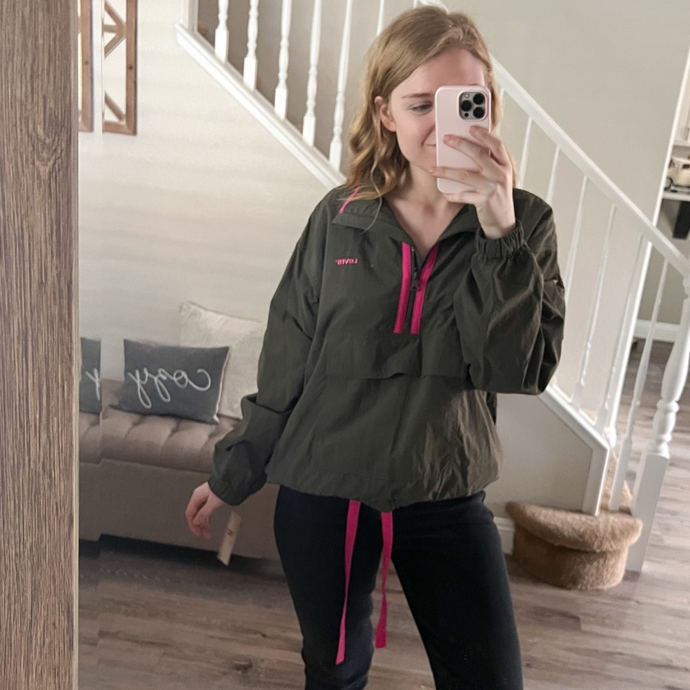 Levi's windbreaker